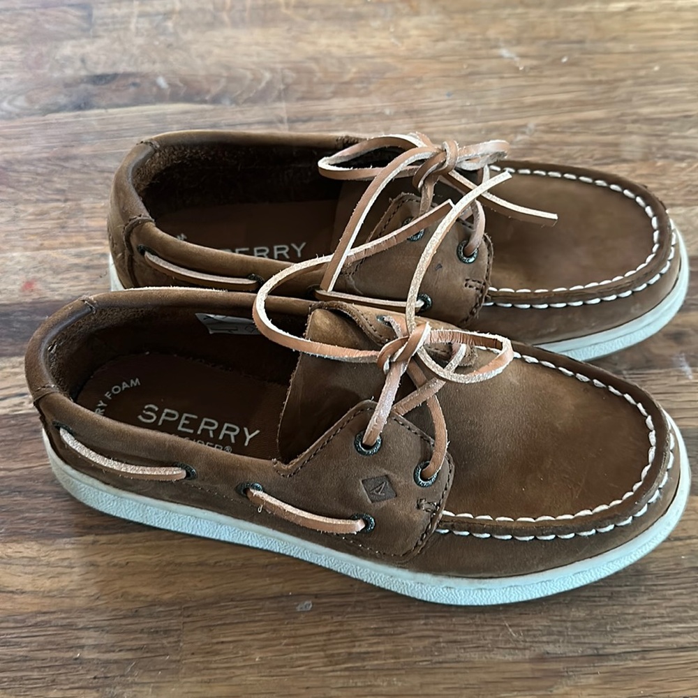Sperry topsider shoes
